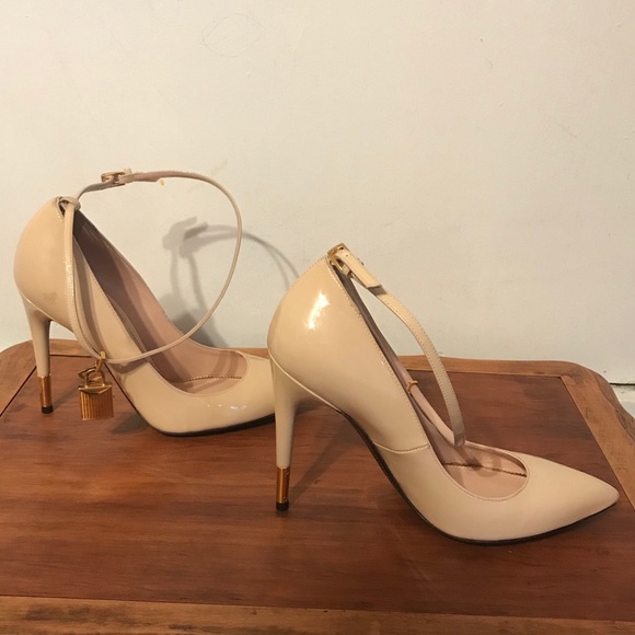 ❤️Tom Ford Padlock ankle wrap pumps - Picture 3 of 10